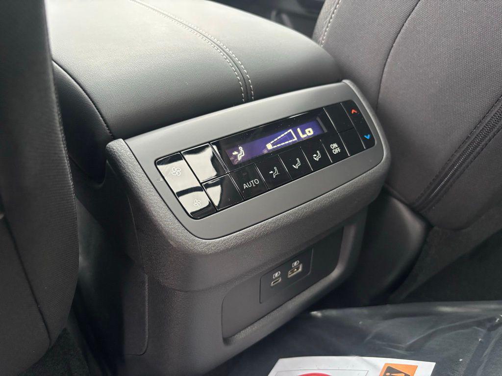 new 2025 Nissan Pathfinder car, priced at $36,785