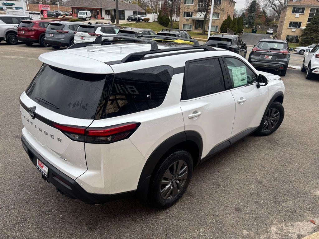 new 2025 Nissan Pathfinder car, priced at $36,785
