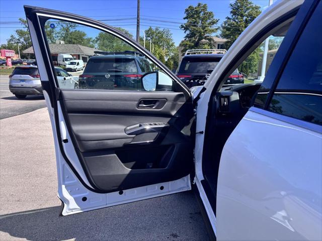 new 2025 Nissan Pathfinder car, priced at $41,315