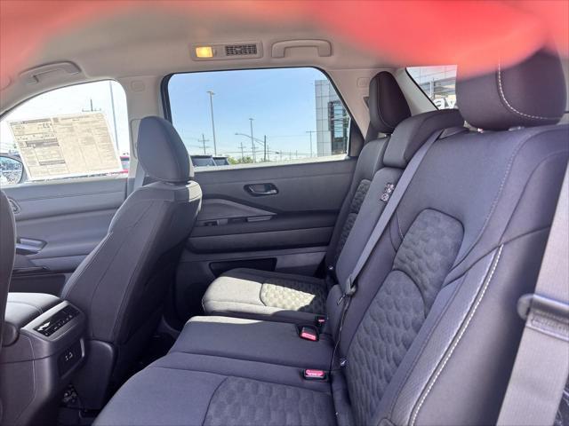 new 2025 Nissan Pathfinder car, priced at $41,315