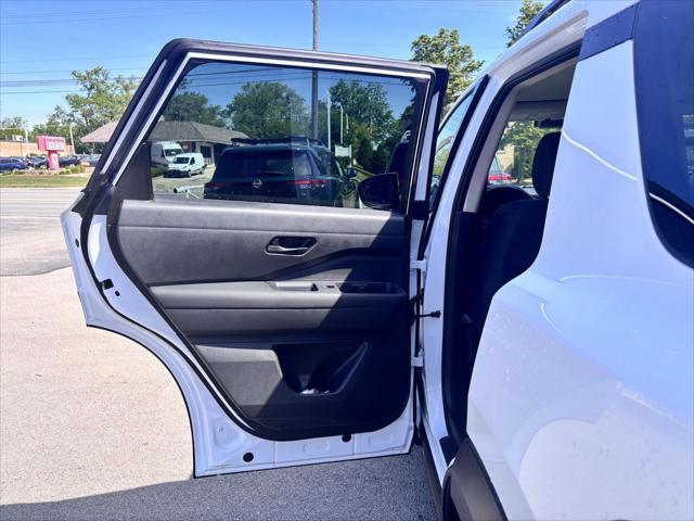 new 2025 Nissan Pathfinder car, priced at $41,315