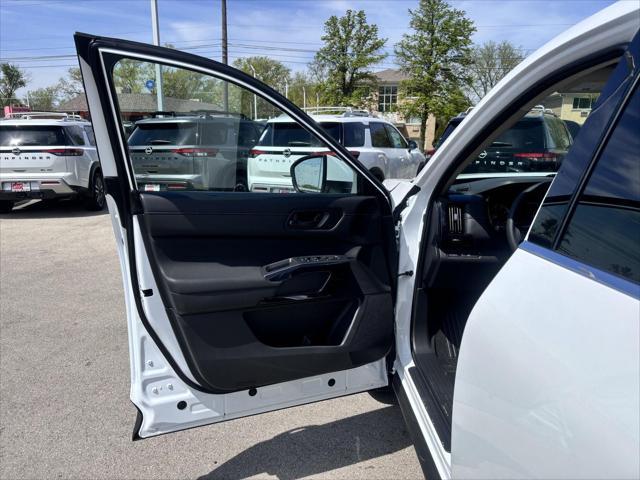 new 2025 Nissan Pathfinder car, priced at $40,550