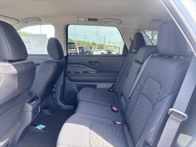 new 2025 Nissan Pathfinder car, priced at $40,550