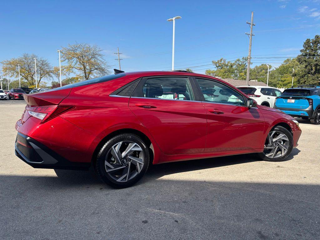 used 2025 Hyundai Elantra car