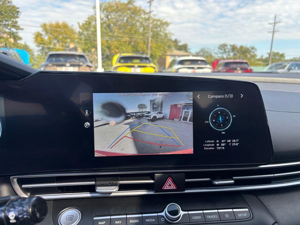 used 2025 Hyundai Elantra car