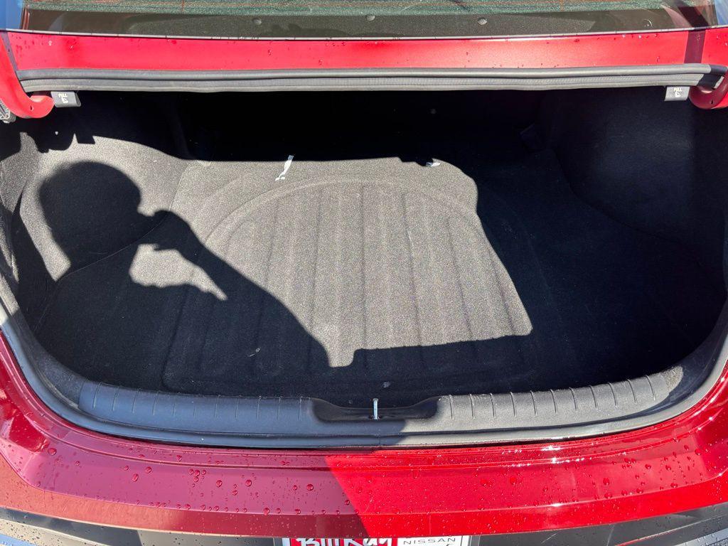 used 2025 Hyundai Elantra car