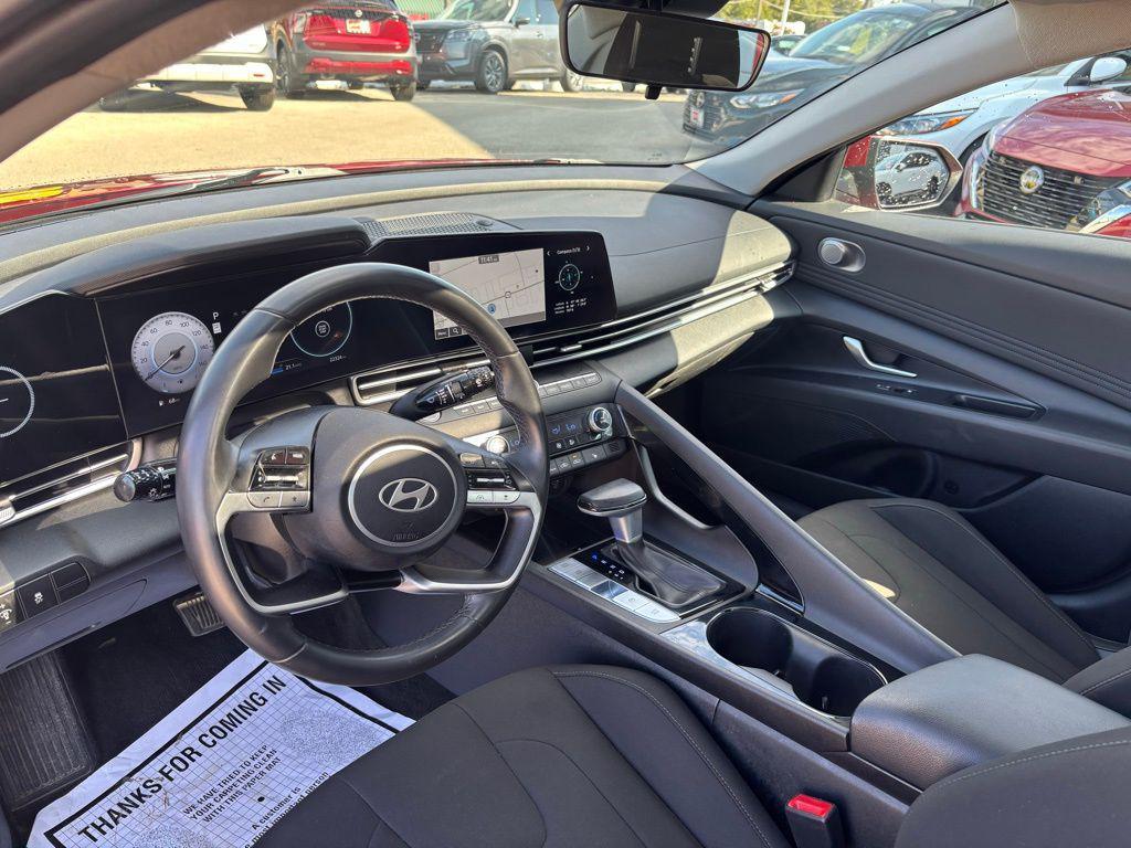used 2025 Hyundai Elantra car