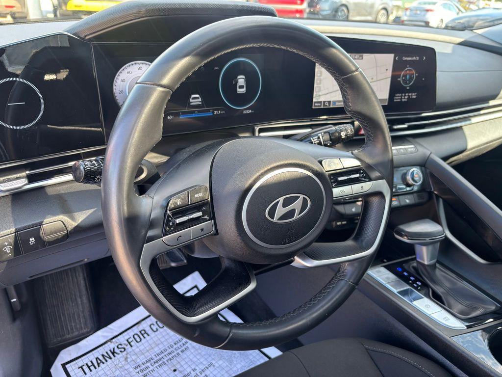 used 2025 Hyundai Elantra car