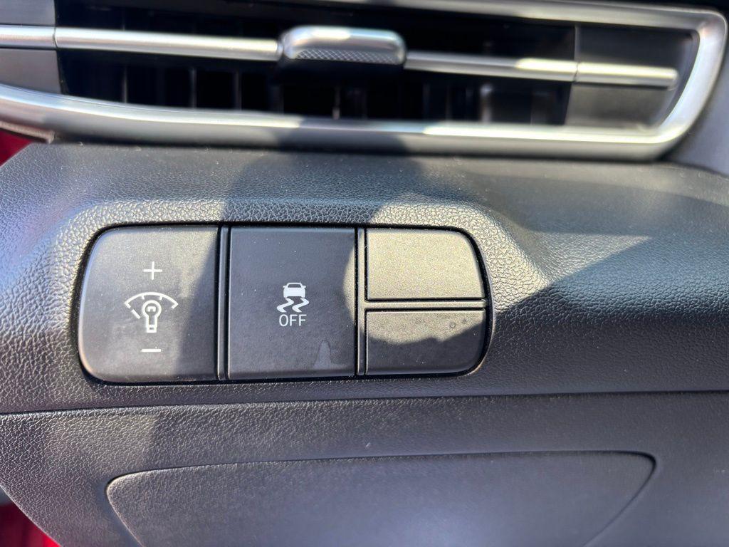used 2025 Hyundai Elantra car