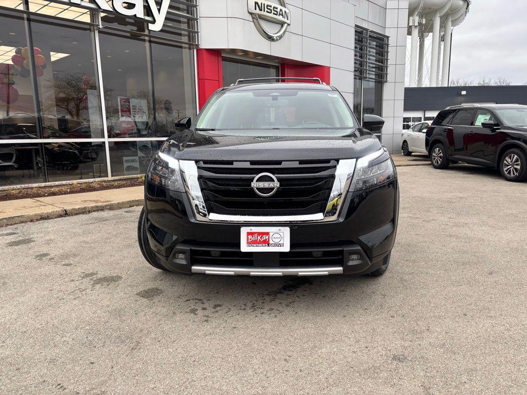 new 2025 Nissan Pathfinder car, priced at $44,422