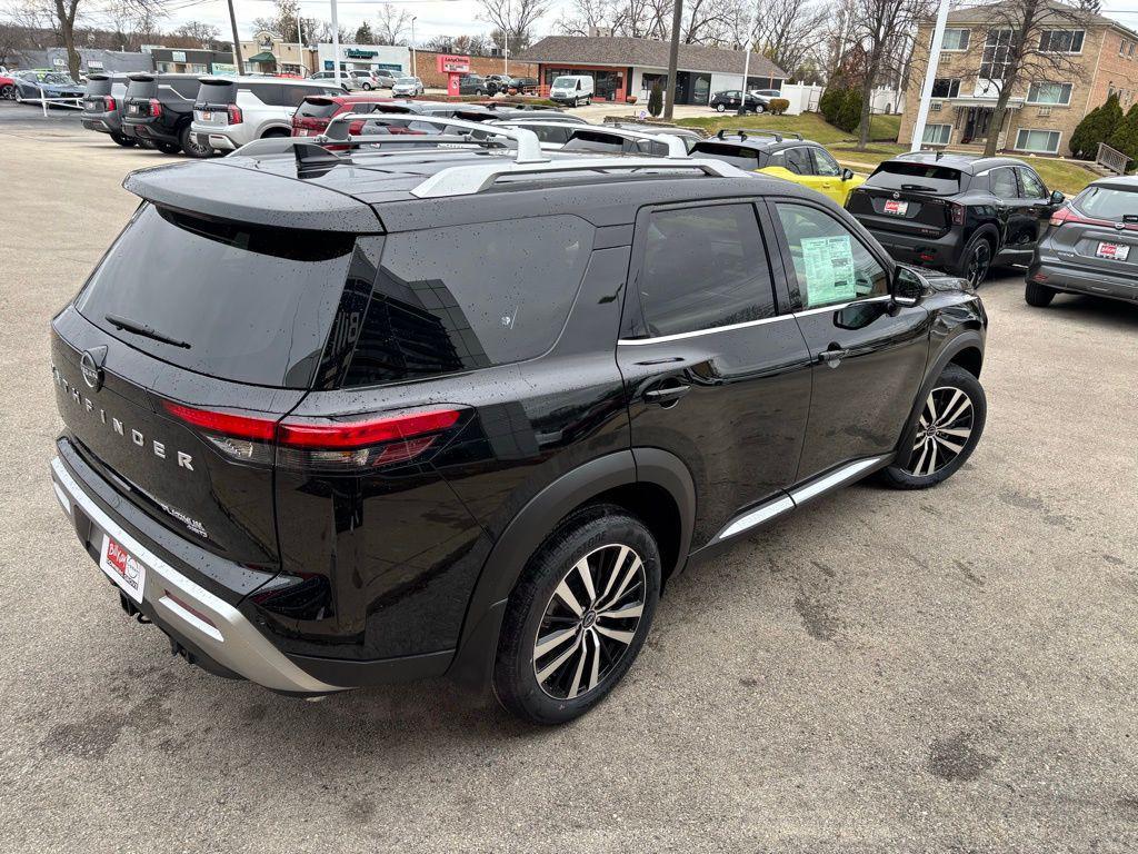 new 2025 Nissan Pathfinder car, priced at $44,422
