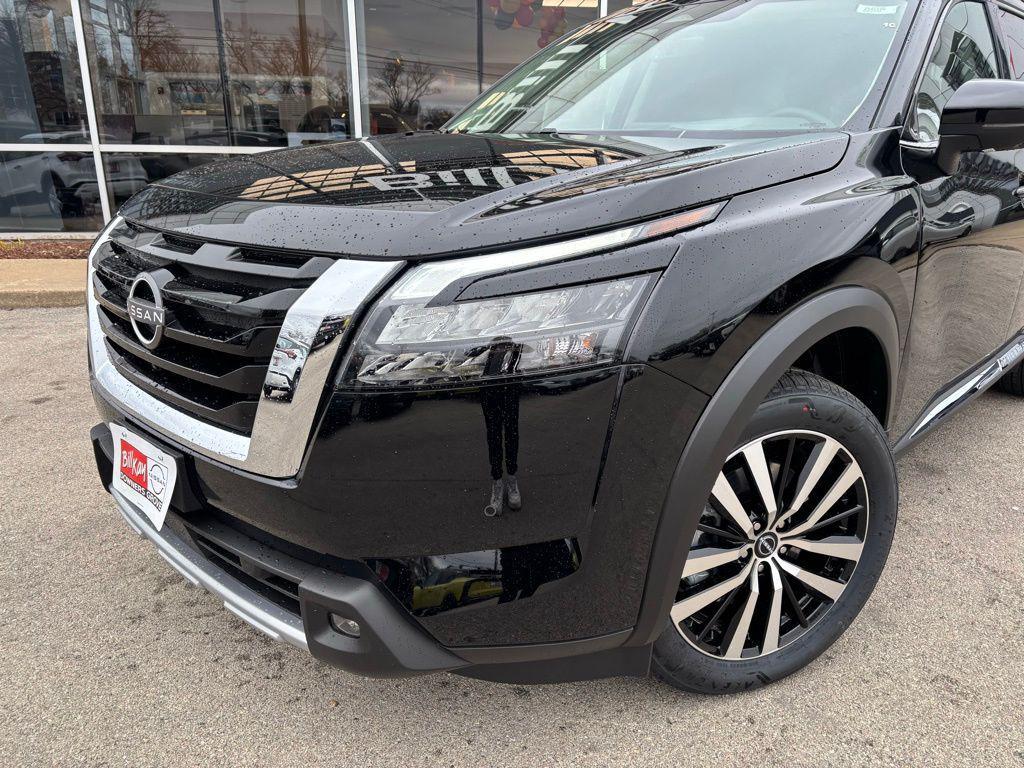 new 2025 Nissan Pathfinder car, priced at $44,422