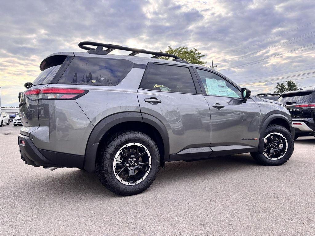 new 2025 Nissan Pathfinder car, priced at $39,688