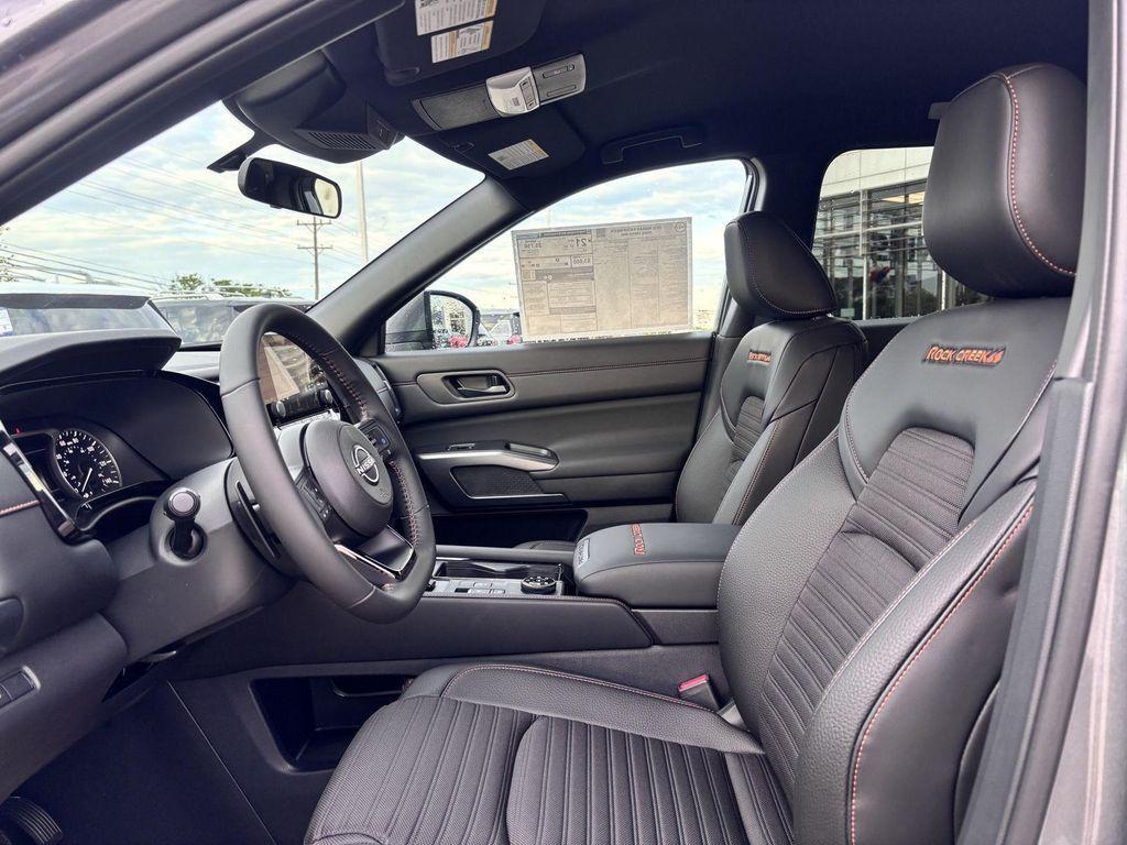 new 2025 Nissan Pathfinder car, priced at $39,688