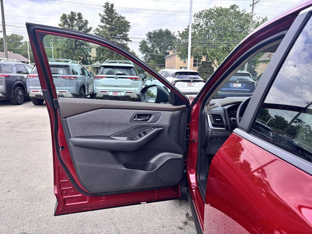 used 2023 Nissan Rogue car, priced at $21,897