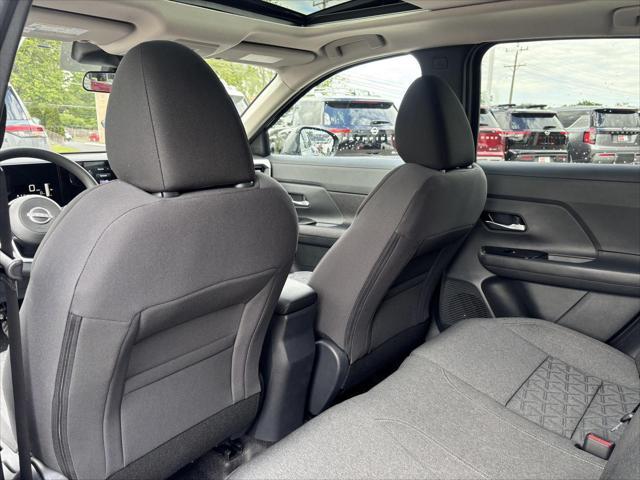 new 2025 Nissan Kicks car, priced at $28,356