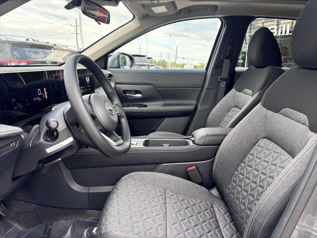 new 2025 Nissan Kicks car, priced at $28,356