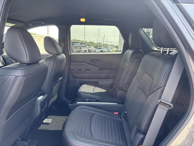 new 2025 Nissan Pathfinder car, priced at $46,505