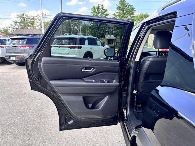 new 2025 Nissan Pathfinder car, priced at $41,268