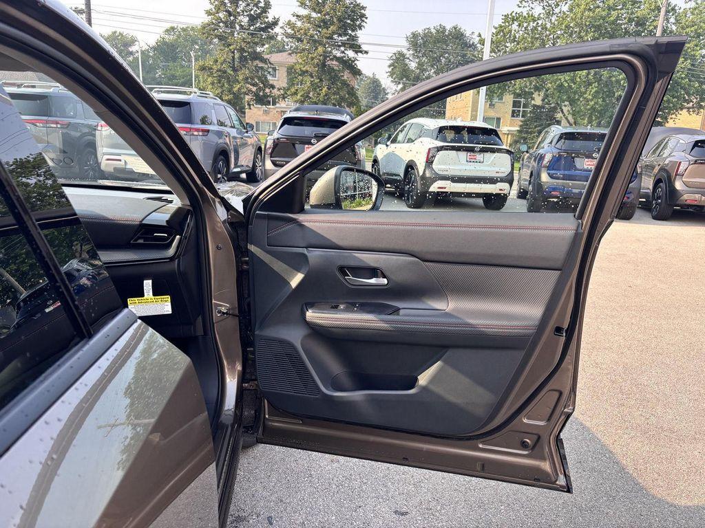 new 2025 Nissan Kicks car, priced at $29,668