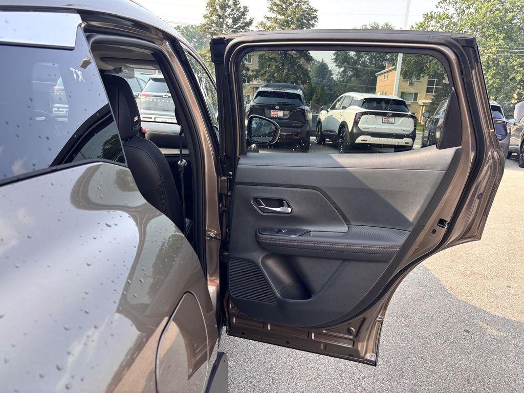 new 2025 Nissan Kicks car, priced at $29,668