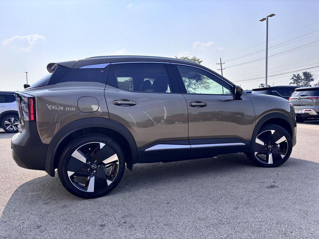 new 2025 Nissan Kicks car, priced at $29,668