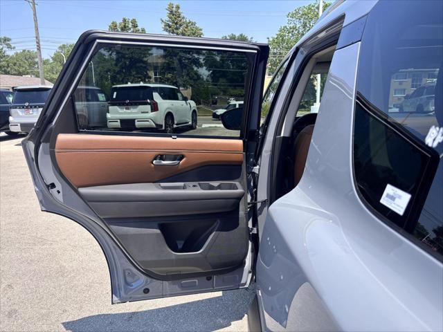 new 2025 Nissan Pathfinder car, priced at $50,508