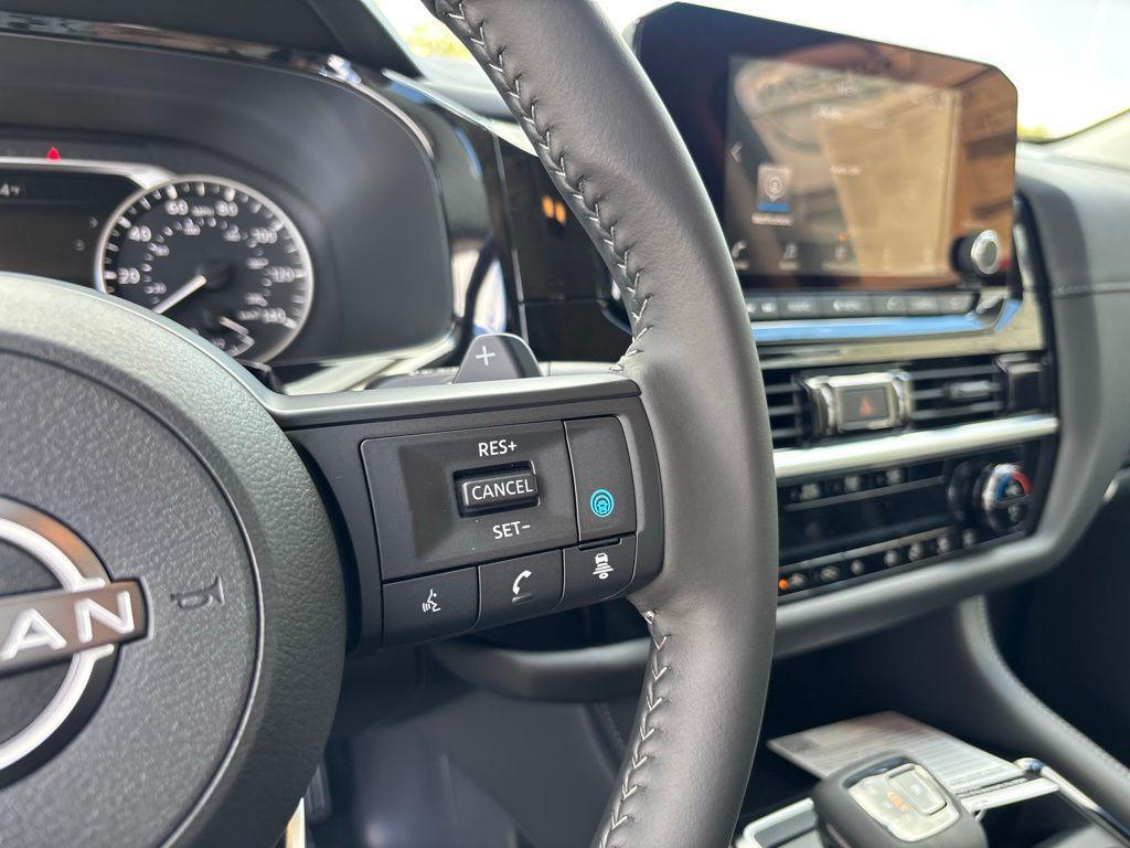 new 2025 Nissan Pathfinder car, priced at $35,451