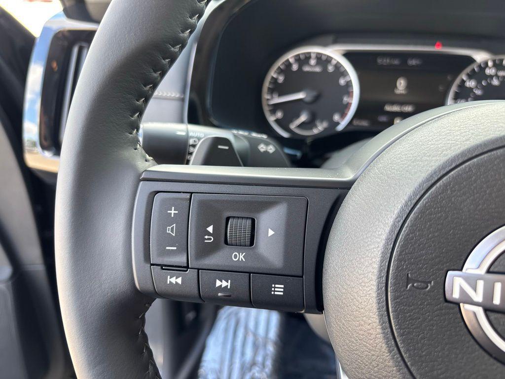 new 2025 Nissan Pathfinder car, priced at $35,451