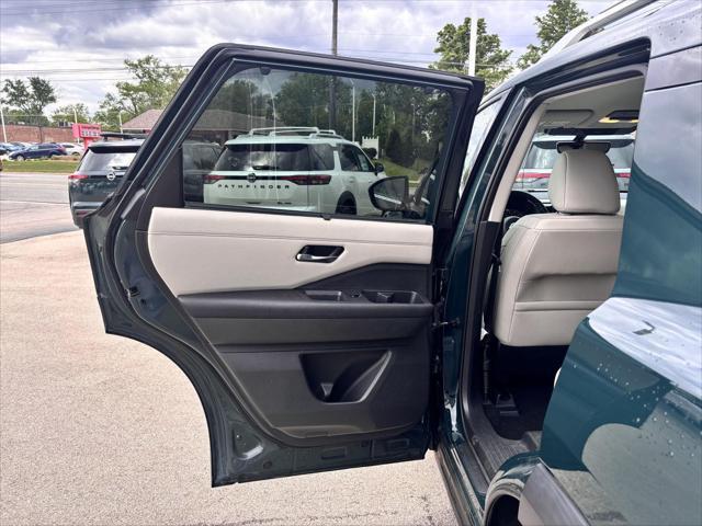 used 2023 Nissan Pathfinder car, priced at $35,897