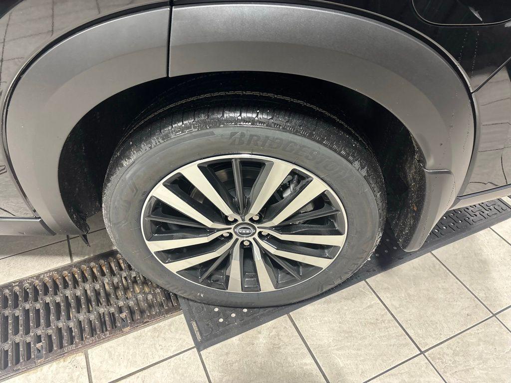 new 2025 Nissan Pathfinder car, priced at $44,010