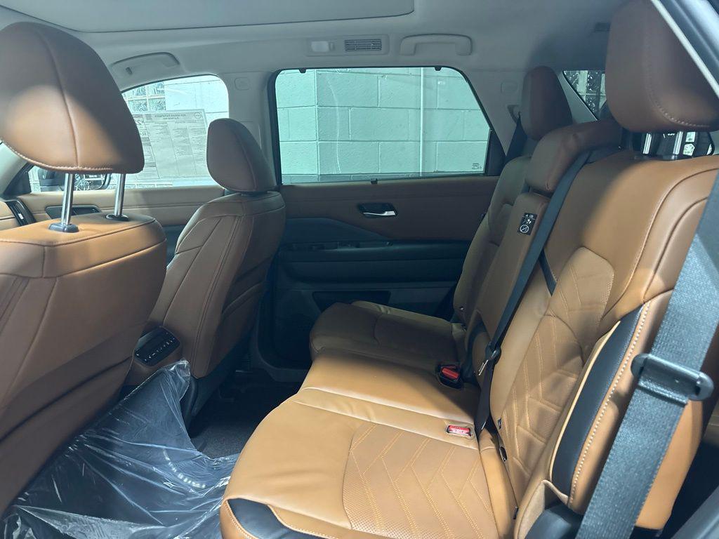 new 2025 Nissan Pathfinder car, priced at $44,010