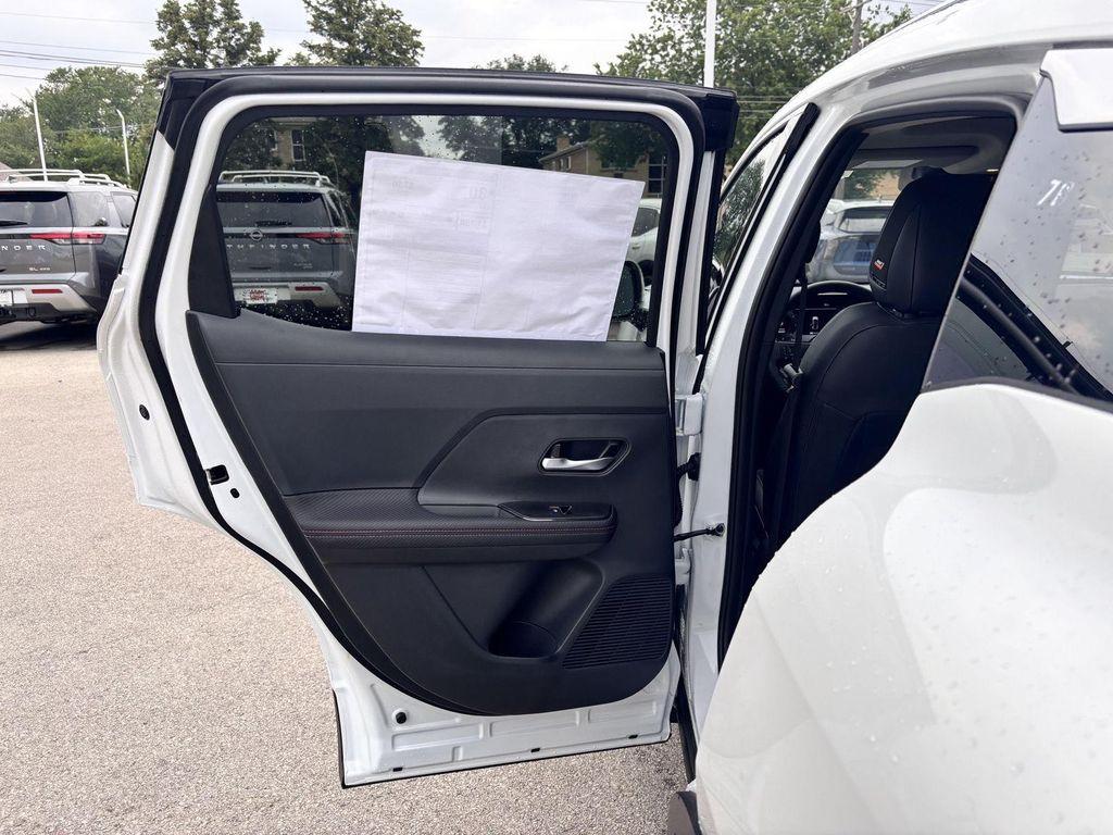 new 2025 Nissan Kicks car, priced at $29,912