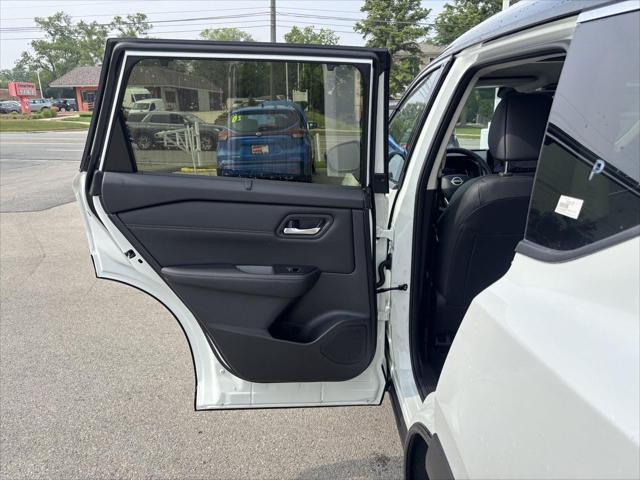 new 2025 Nissan Rogue car, priced at $44,825