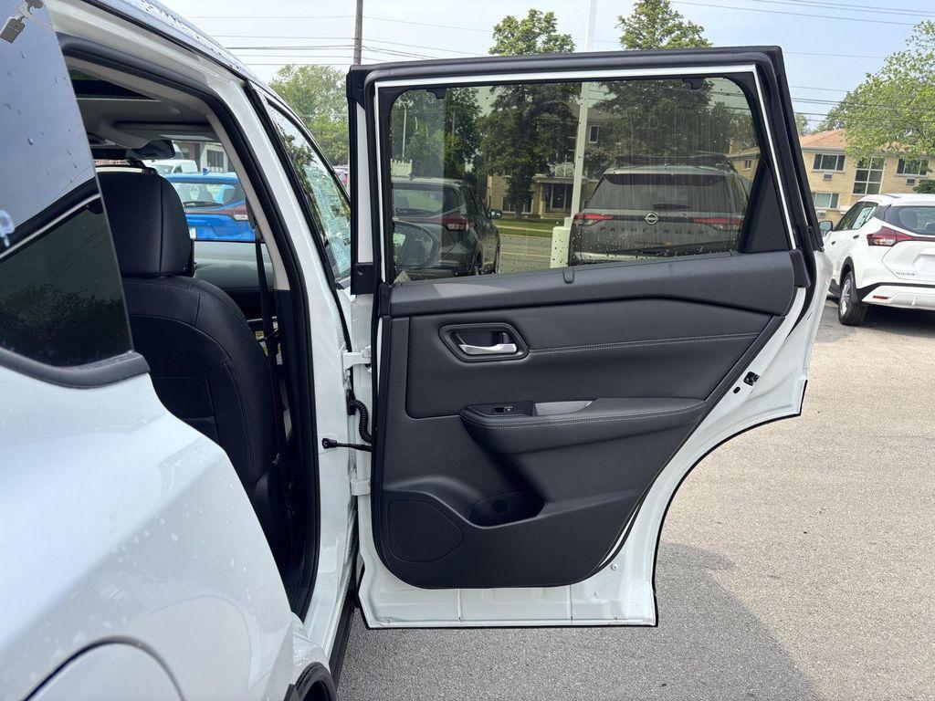 new 2025 Nissan Rogue car, priced at $40,439
