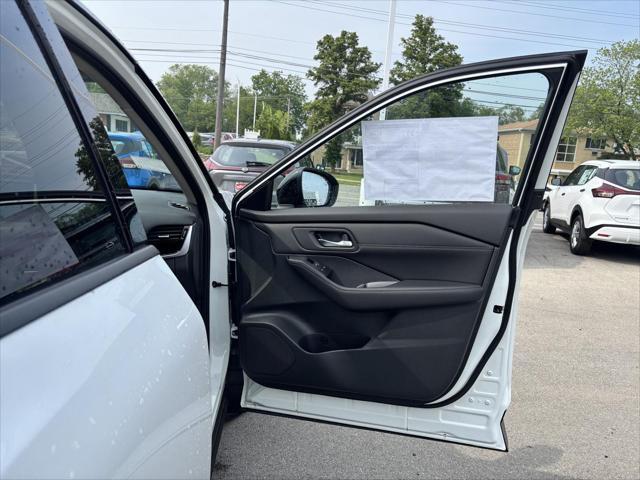new 2025 Nissan Rogue car, priced at $44,825