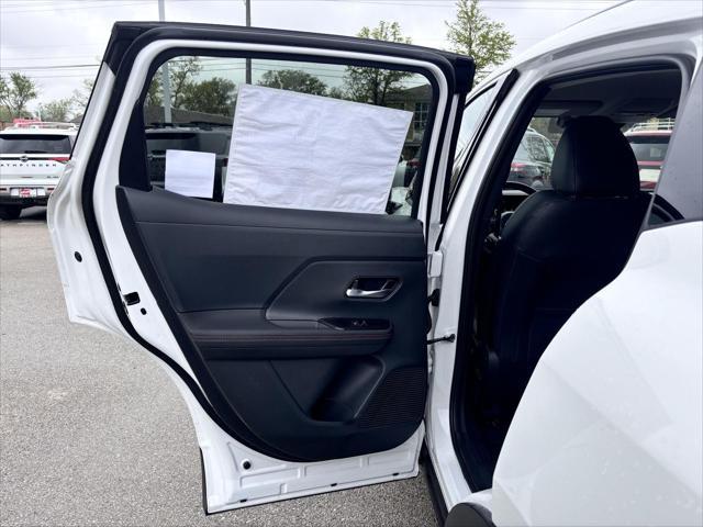 new 2025 Nissan Kicks car, priced at $29,936