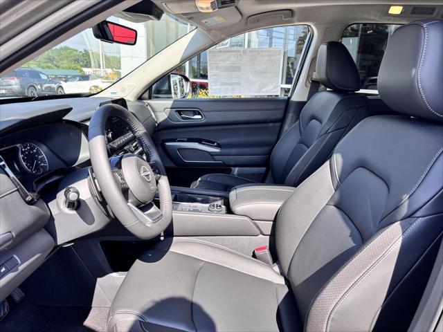 new 2025 Nissan Pathfinder car, priced at $48,355