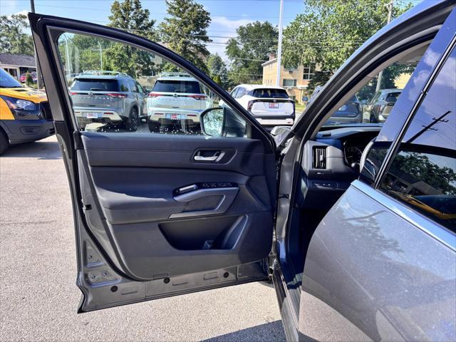 new 2025 Nissan Pathfinder car, priced at $48,355