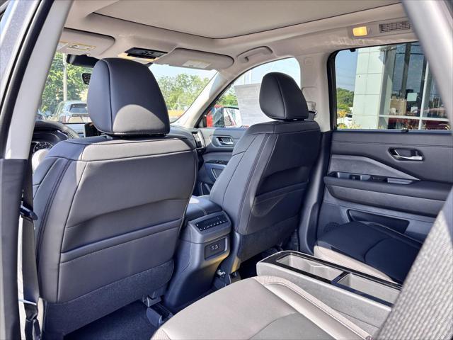 new 2025 Nissan Pathfinder car, priced at $48,355