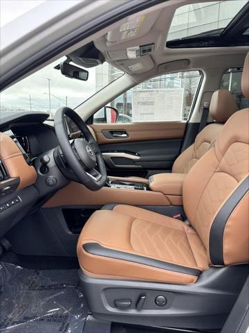 new 2025 Nissan Pathfinder car, priced at $54,605