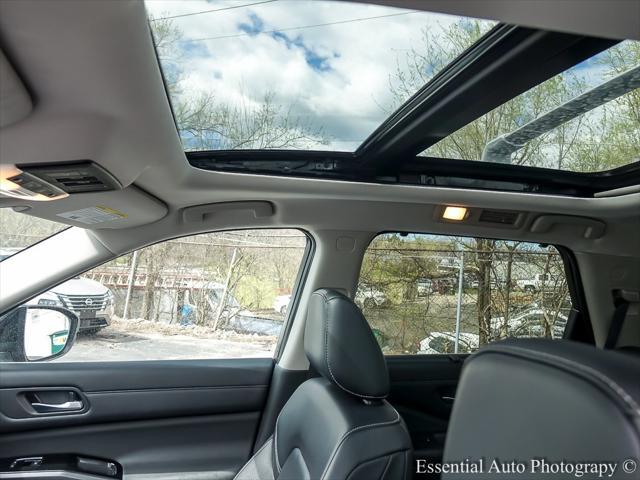 used 2022 Nissan Pathfinder car, priced at $31,000