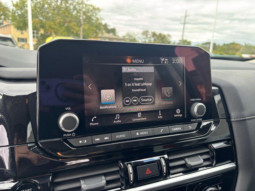 new 2025 Nissan Pathfinder car, priced at $35,372