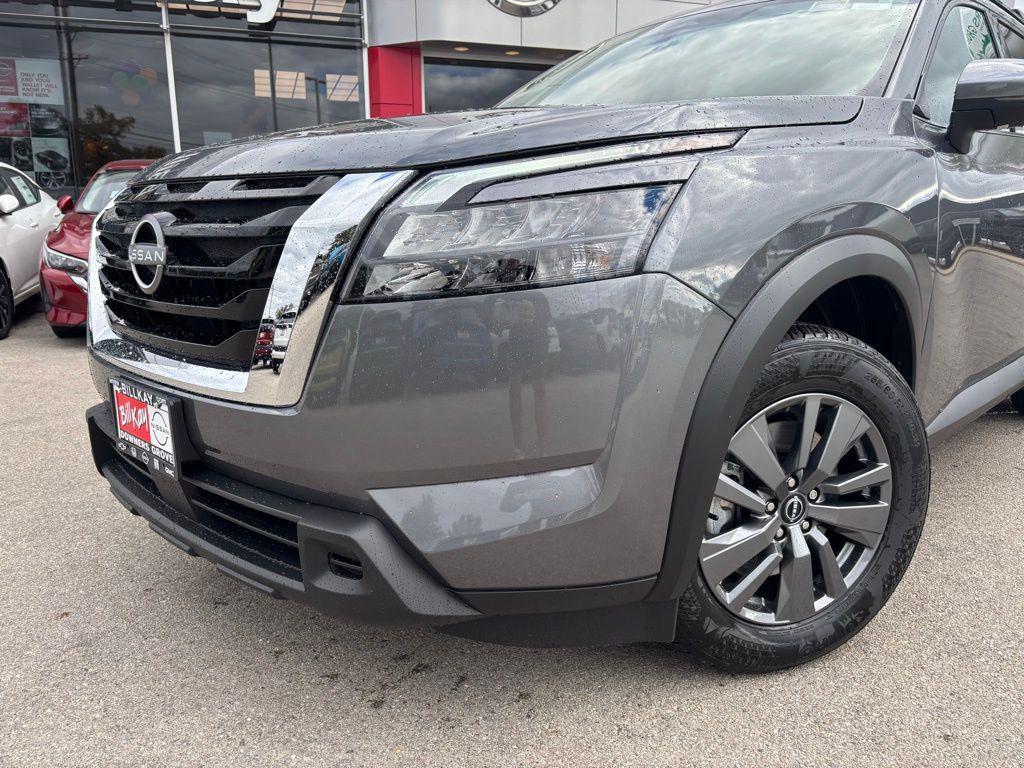 new 2025 Nissan Pathfinder car, priced at $35,372