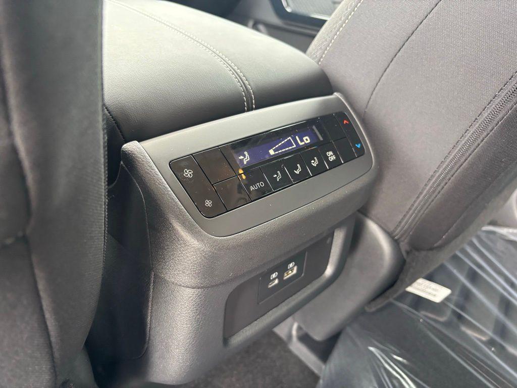 new 2025 Nissan Pathfinder car, priced at $35,372