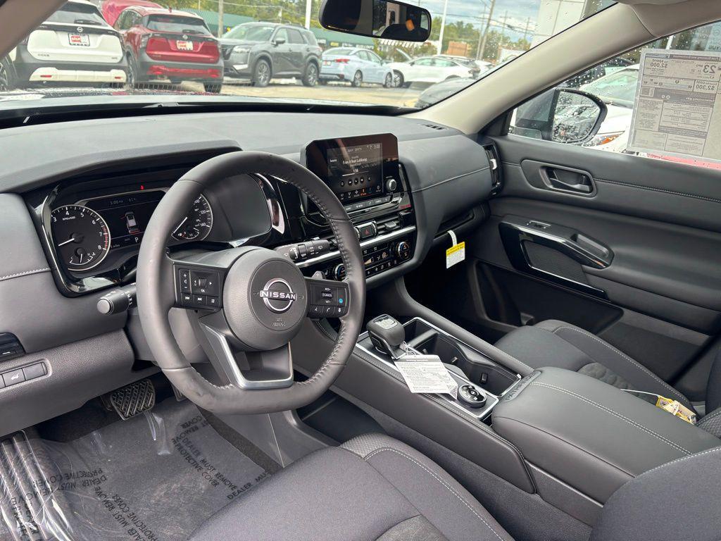 new 2025 Nissan Pathfinder car, priced at $35,372