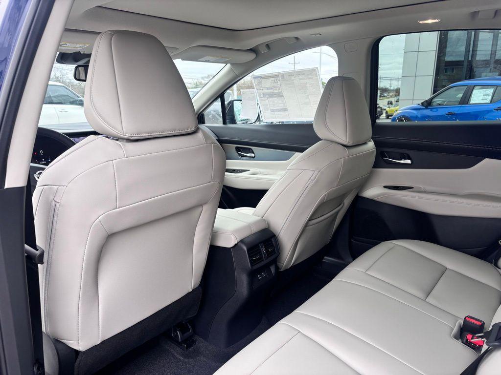 new 2025 Nissan Murano car, priced at $41,245