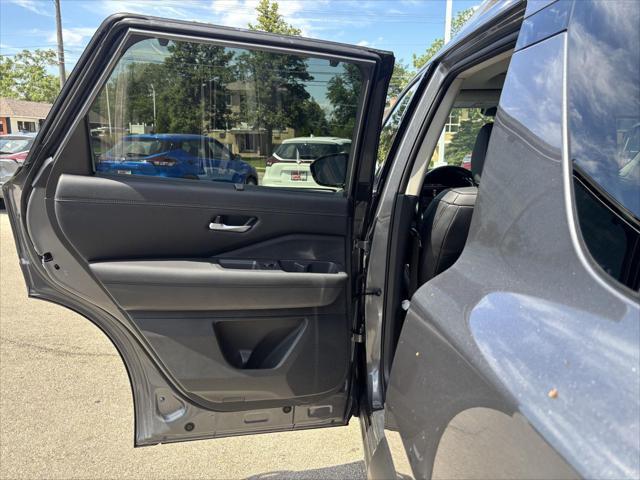 new 2025 Nissan Pathfinder car, priced at $49,180