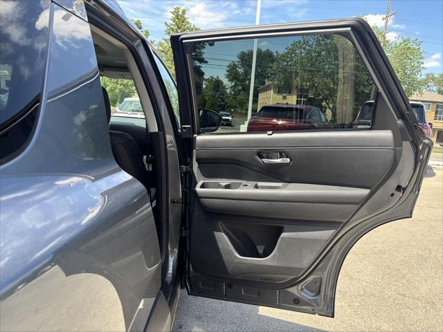 new 2025 Nissan Pathfinder car, priced at $49,180