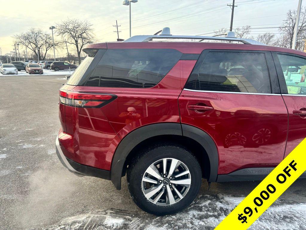 new 2024 Nissan Pathfinder car, priced at $38,780